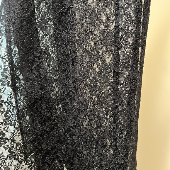 Beautiful black lace joy long vest like new - Picture 3 of 4